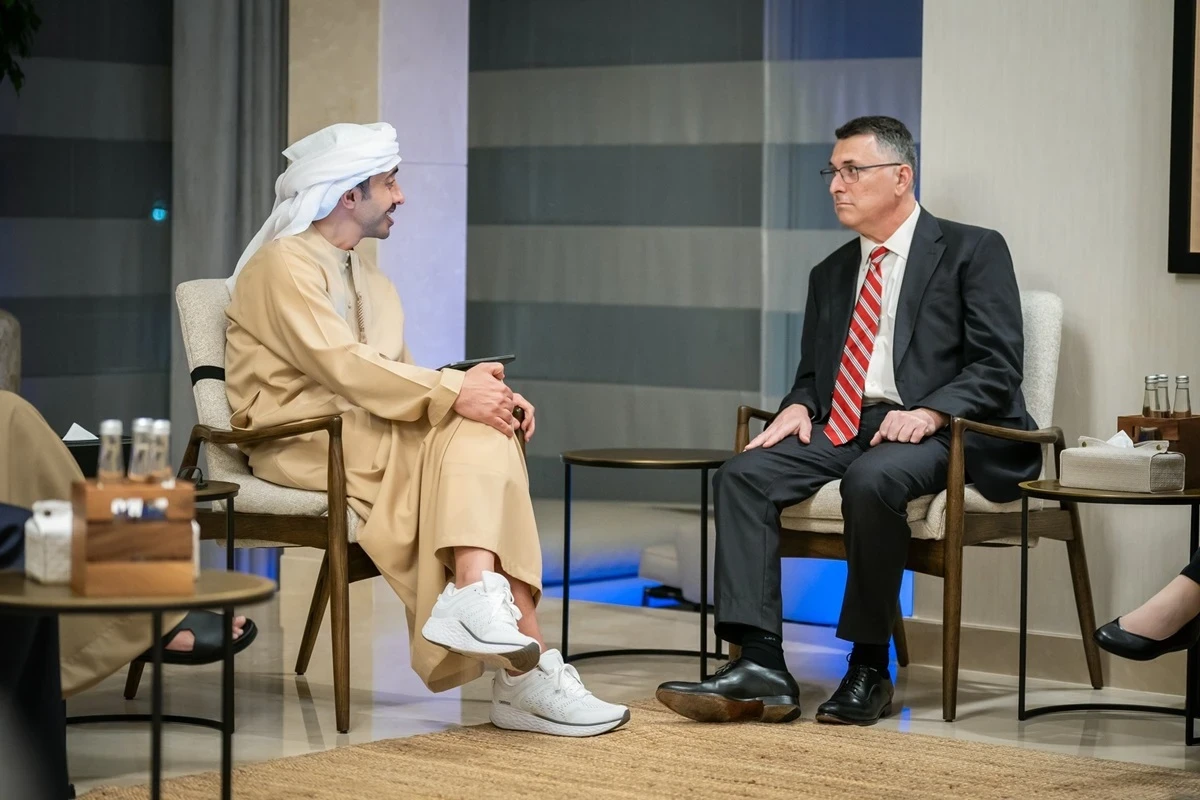 الإمارات تؤكد أهمية تعزيز التسامح والتعايش خلال لقاء وزير الخارجية الإماراتي بنظيره الإسرائيلي