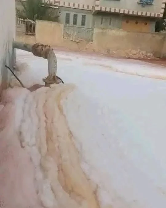 فاجعة في اللطامنة: وفاة طفلين غرقًا في بئر مهجور داخل مدرسة