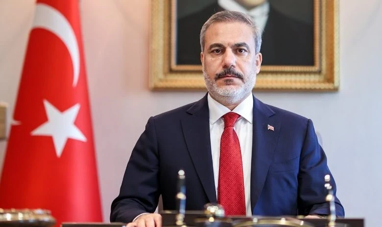 وزيـر الخـارجية التـركي: التطورات في سوريا ناتجة عن أز.مـ.ـات داخلـ.ـية وليــست تدخـلاً أجـنبـ.ـياً