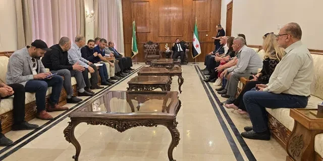 اتفاق على عودة طلاب السويداء إلى جامعة دمشق وتعزيز بيئة التعليم الآمن