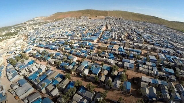 بالصور شاهد مخيم المقـبرة