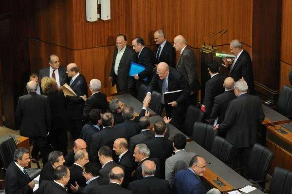 محـادثـة غير مسـبوقة تفـتح آفـاقاً جديـدة بين دولـتين عربـيتين