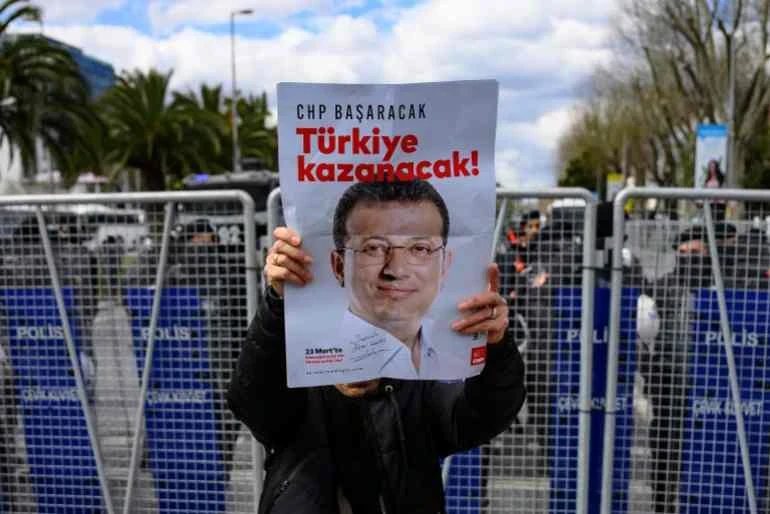 تحقيقات فساد في بلدية إسطنبول: إمام أوغلو وفريقه متهمون باختلاس 560 مليار ليرة