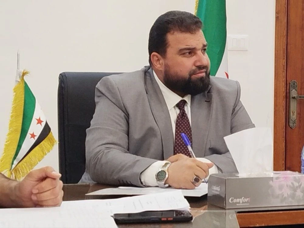 محافظ السويداء يؤكد أهمية استعادة السيطرة الكاملة ويدعو إلى المصالحة والحوار