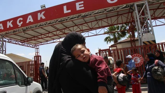 ولاية اسطنبول تحذر السوريين