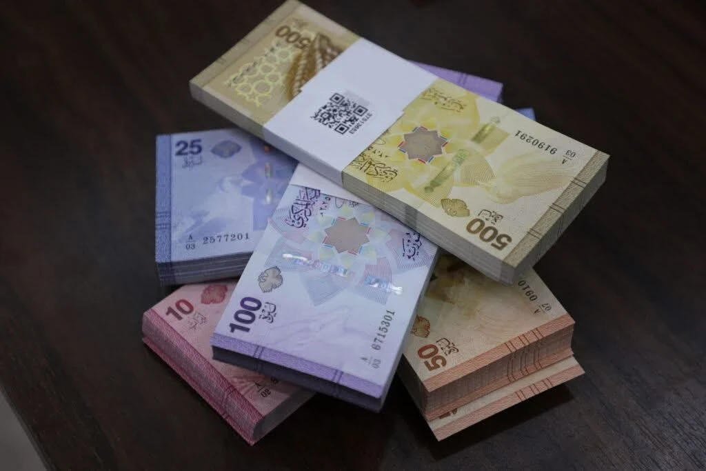 سعر صرف الليرة السورية عند افتتاح يوم الأربعاء