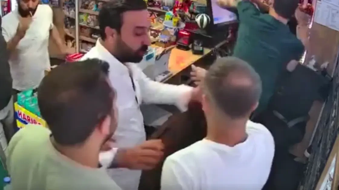 بالفيديو.. جريمة قتل وحشية تهز ولاية اسطنبول في تركيا