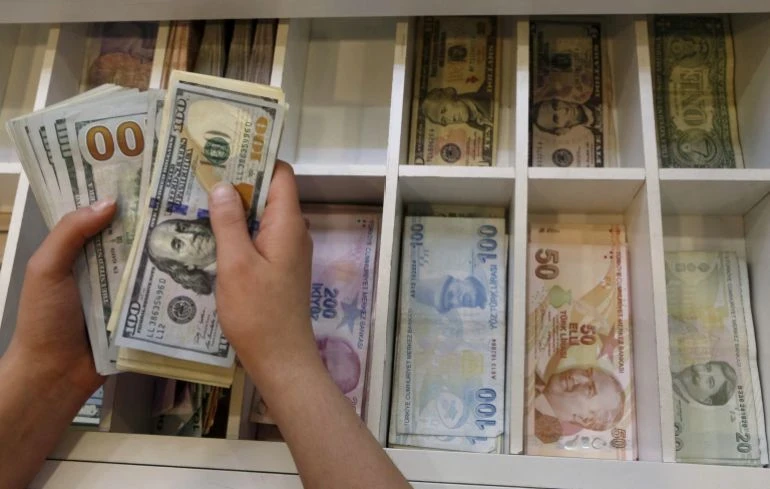 تحركات الأسواق: الذهب والبتكوين يصعدان.. والليرة التركية تتراجع