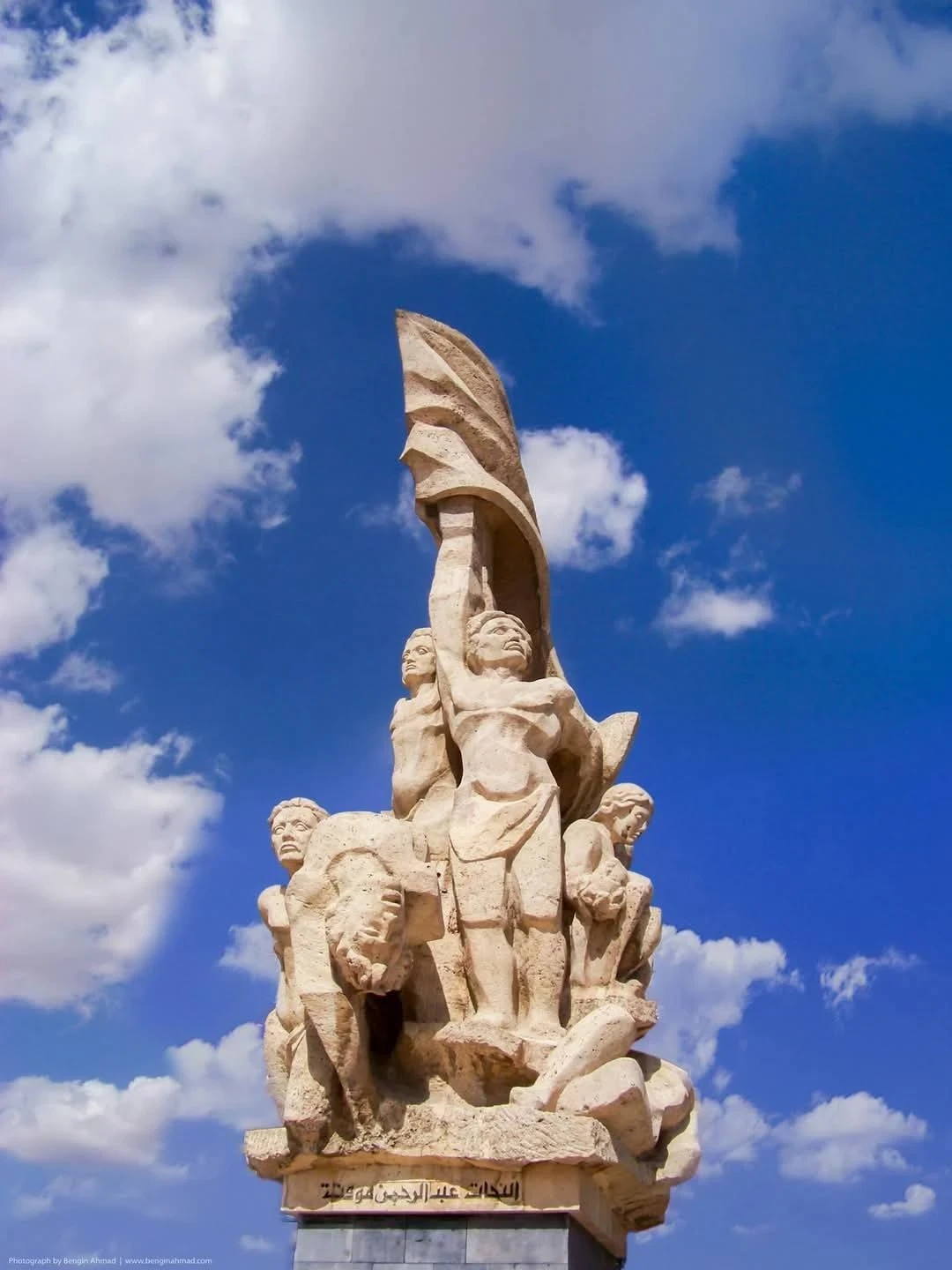 مشروع تجميل ساحة سعد الله الجابري في حلب: جدل واسع حول التصميم وإزالة نصب "شهـ داء الجلاء" وتأثيره على المدينة