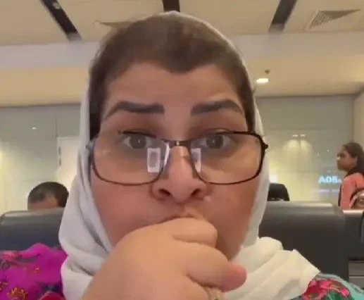 سيدة تبدي انزعاجها من ظاهرة الإفطار العلني "قاعدين يرضعو ستاربكس"