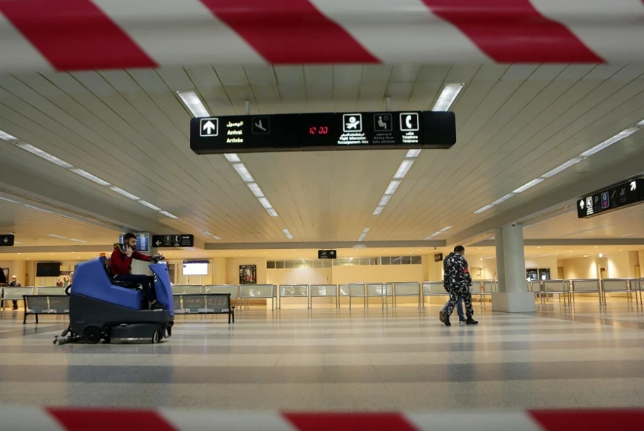 رحيل مؤثر على أجنحة الطيران: مسن سوري يفارق الحياة في رحلة هجرة من اسطنبول إلى براغ