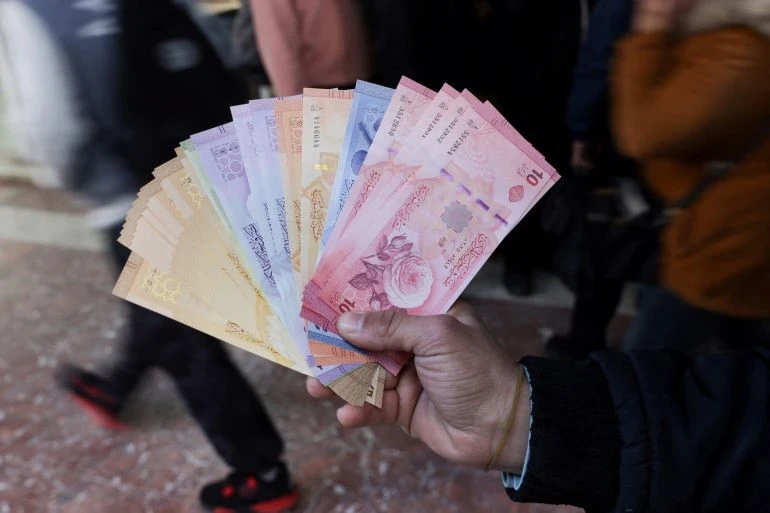 سعر صرف الليرة السورية عند افتتاح يوم السبت