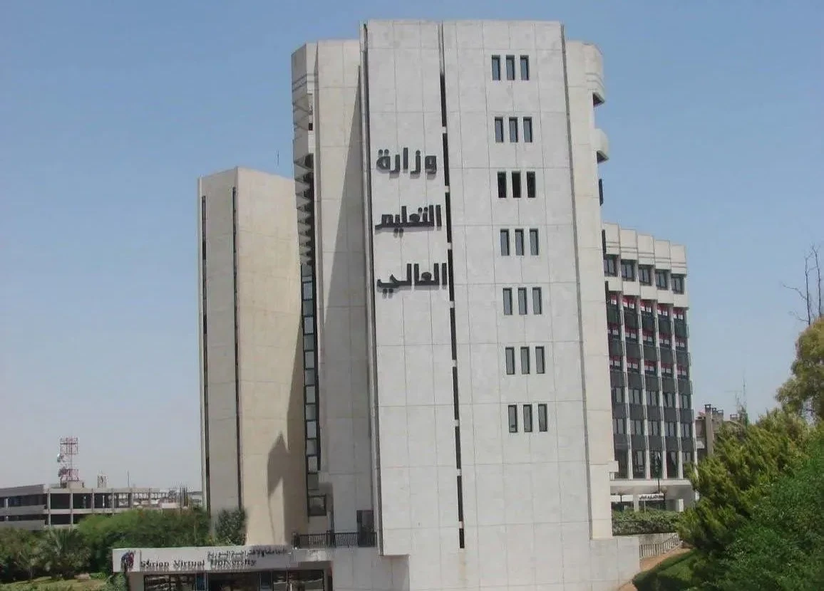 إتاحة تعيين الأوائل في الجامعات الحكومية ضمن قرارات جديدة للتعليم العالي