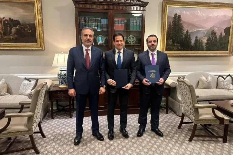 اجتماع ثلاثي في واشنطن يبحث رفع عقوبات "قيصر" عن سوريا