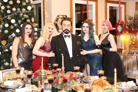 خاتمة فلكية لصاحـ.ـب النـ.ـساء الداعية "عدنان اوكتار"