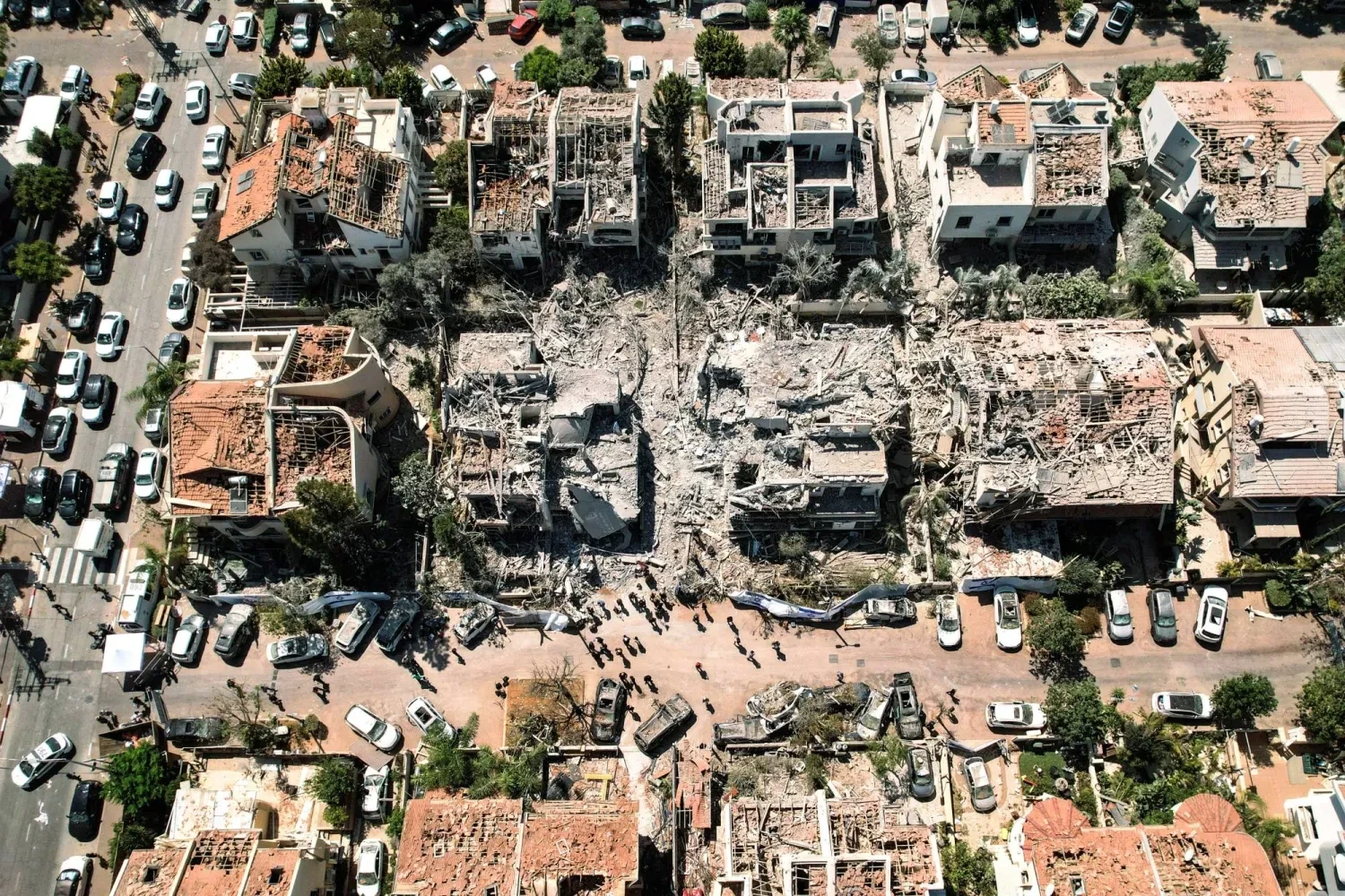 تصعيد إيران وإسرائيل يهــ.دد الاقتصاد السوري بتضخم وركود استثماري