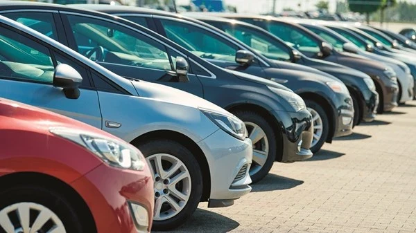 ارتفاع أسعار السيارات المستعملة في الإمارات بسبب الإقبال الكبير من سوريا