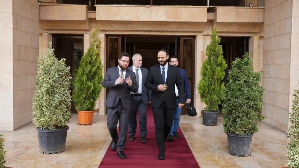 وزير التنمية الإدارية ومحافظ حلب يناقشان خطط تحديث الأداء الحكومي وتعزيز الخدمات للمواطنين