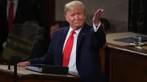 بـ99 دقيقة.. ترامب يُلقي أطول خطاب لرئيس أمام الكونغرس