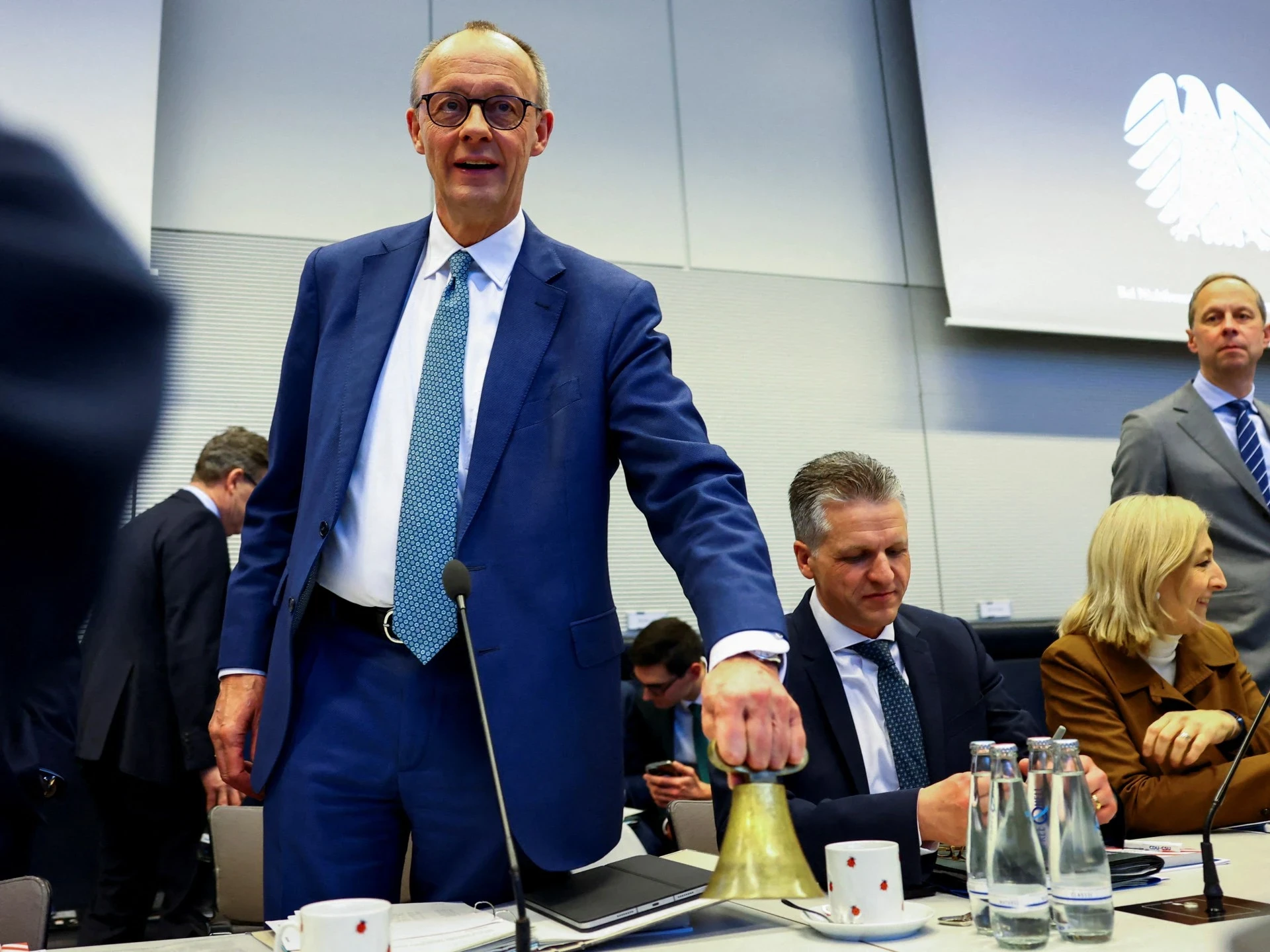 مدير إدارة الهجرة في ألمانيا يقترح إلغاء حق اللجوء الفردي واستبداله ببرامج إنسانية منظمة