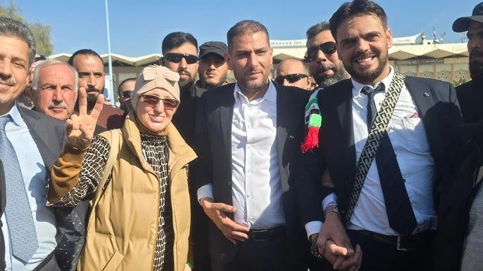 الرائد المنشق ماهر النعيمي يعود إلى دمشق بعد 14 عامًا.. ماذا قال لحظة وصوله؟