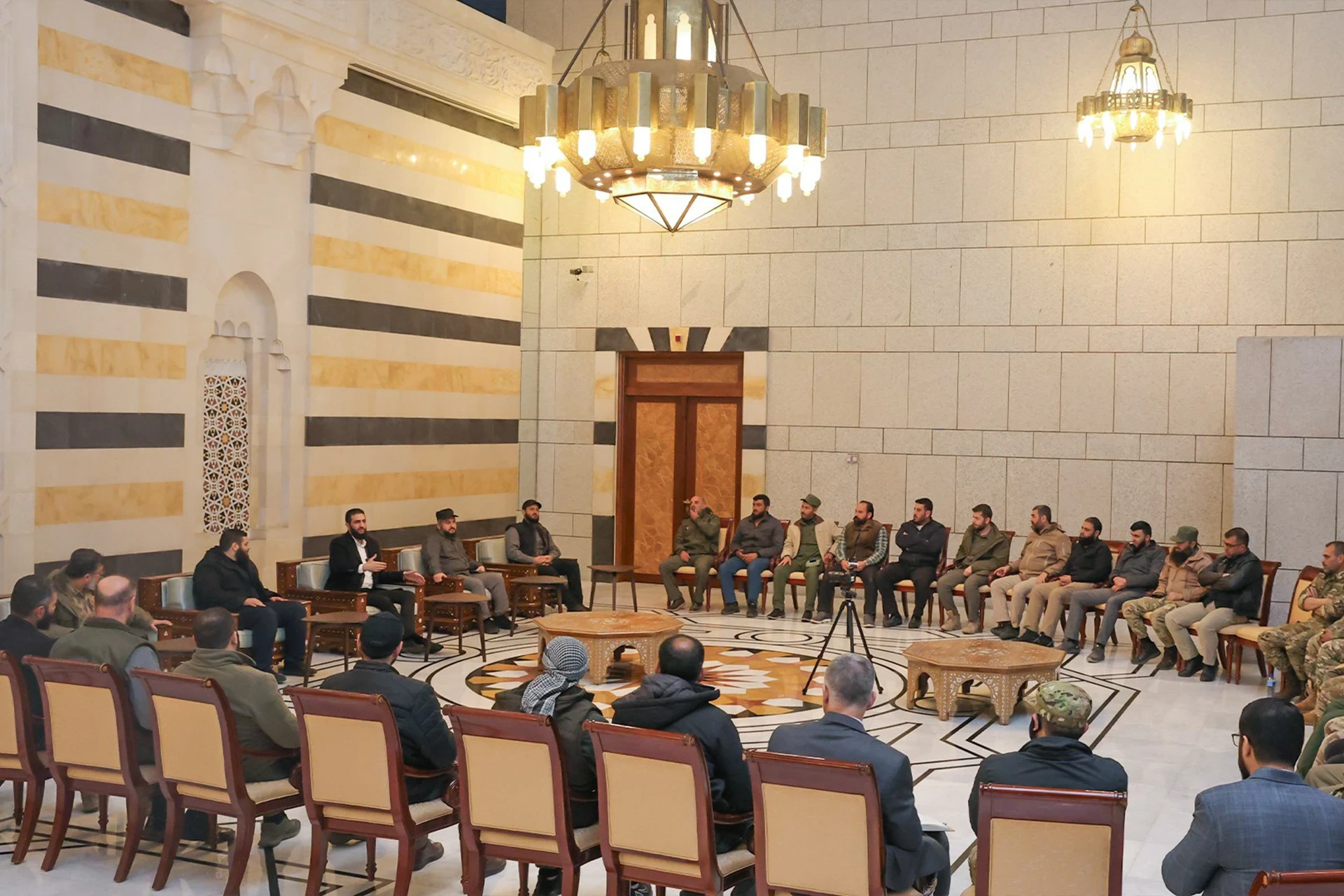 تشكيل اللجنة التحضيرية لمؤتمر الحوار الوطني السوري.. تعـ.ـرف على الأسماء!