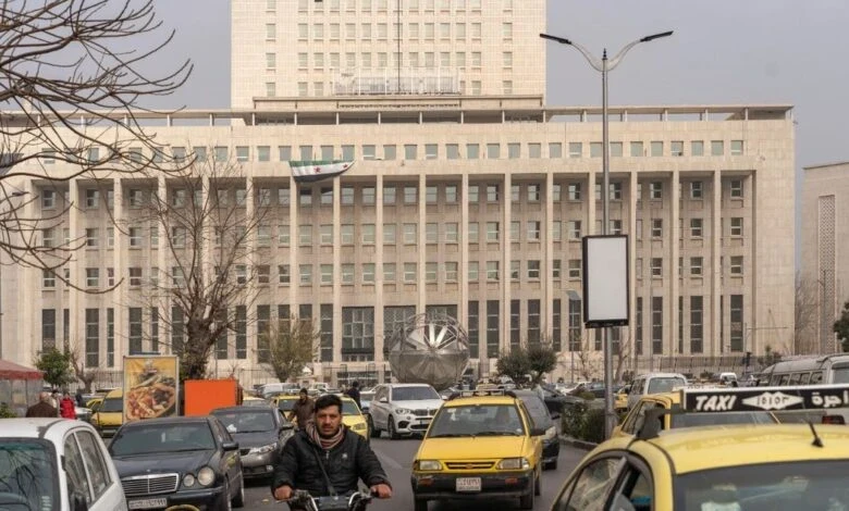 الإدارة الأميـركية تصـدر إعـفاءً محـدوداً من العقـوبـات لدعـم الحكومة السورية