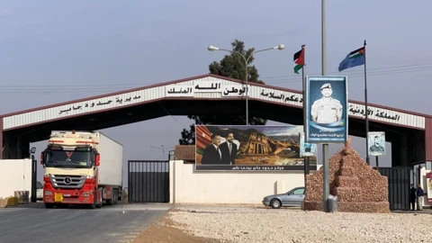 سوريا والأردن توافقان على إلغاء ضريبة الديزل للحافلات بين البلدين