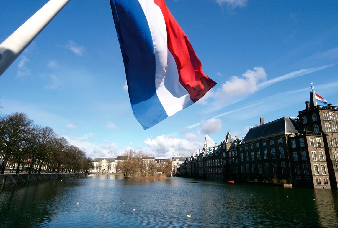 تحديات قوية بين السوريين في هولندا