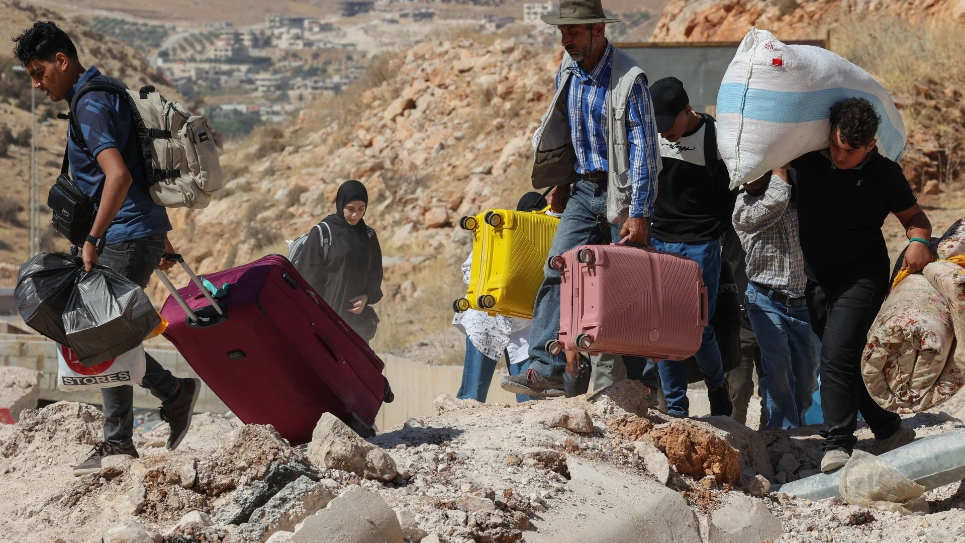 الأمم المتحدة: نأمل بعودة آمنة وكريمة للاجئين السوريين.. وملتزمون بدعم تعافي البلاد