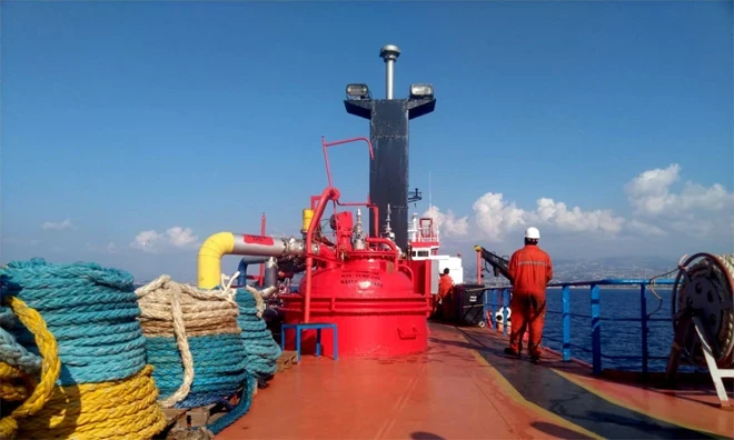 وصـول ناقـلة نفـط إلى مصـب بانـياس بعد سقـوط النظام