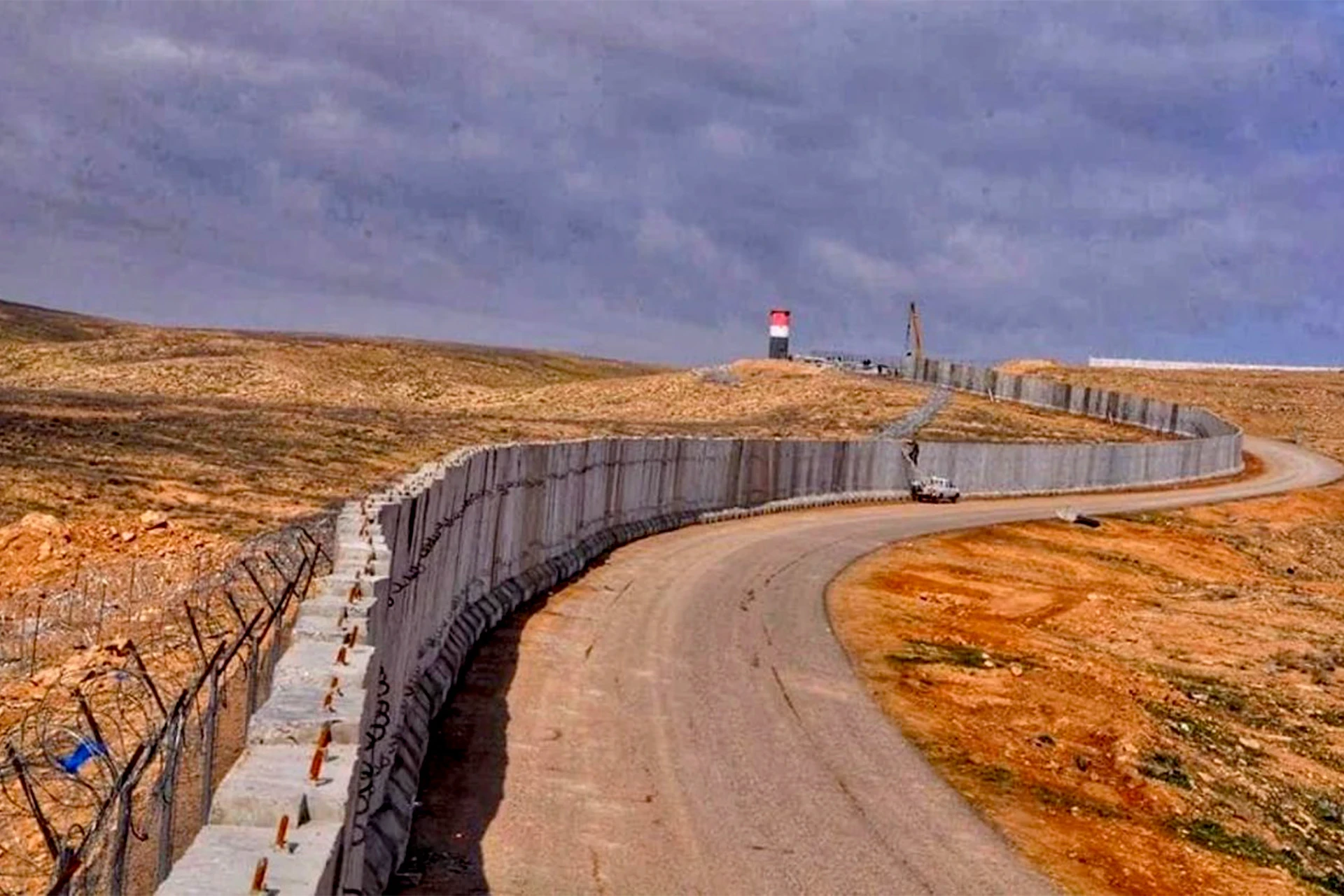 تحركات لافتة على الحدود... تقرير يكشف تنسيق خلايا نائمة بين سوريا والعراق