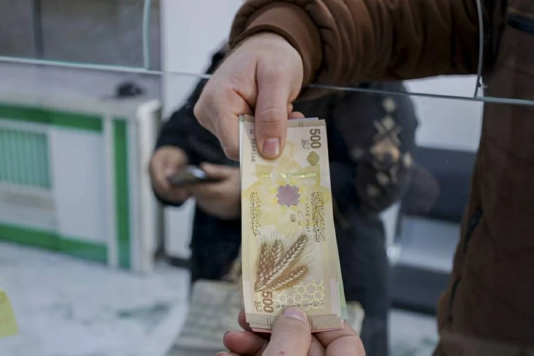 سعر صرف الليرة السورية عند افتتاح يوم الثلاثاء