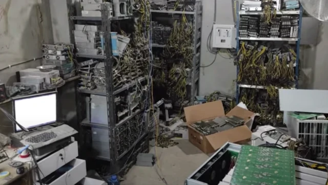 ضـبط أكثر من 1000 جهاز لتـعـدين البيتكوين في بلد عربي