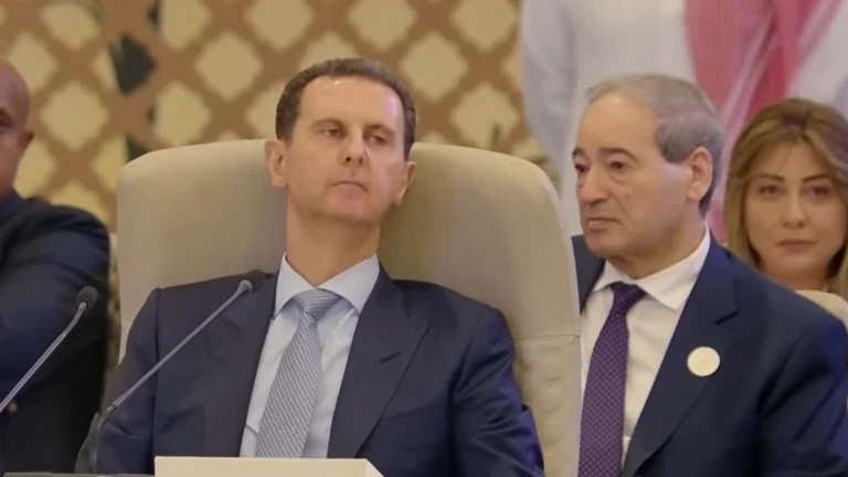 ممثل سوري يسـخر من لونا الشبل