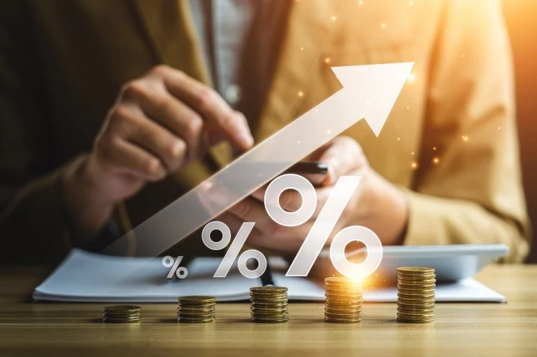 أعـلى 10 دول عـربيـة في فـرض ضـريـبة الدخـل الفـرديـة لعـام 2024