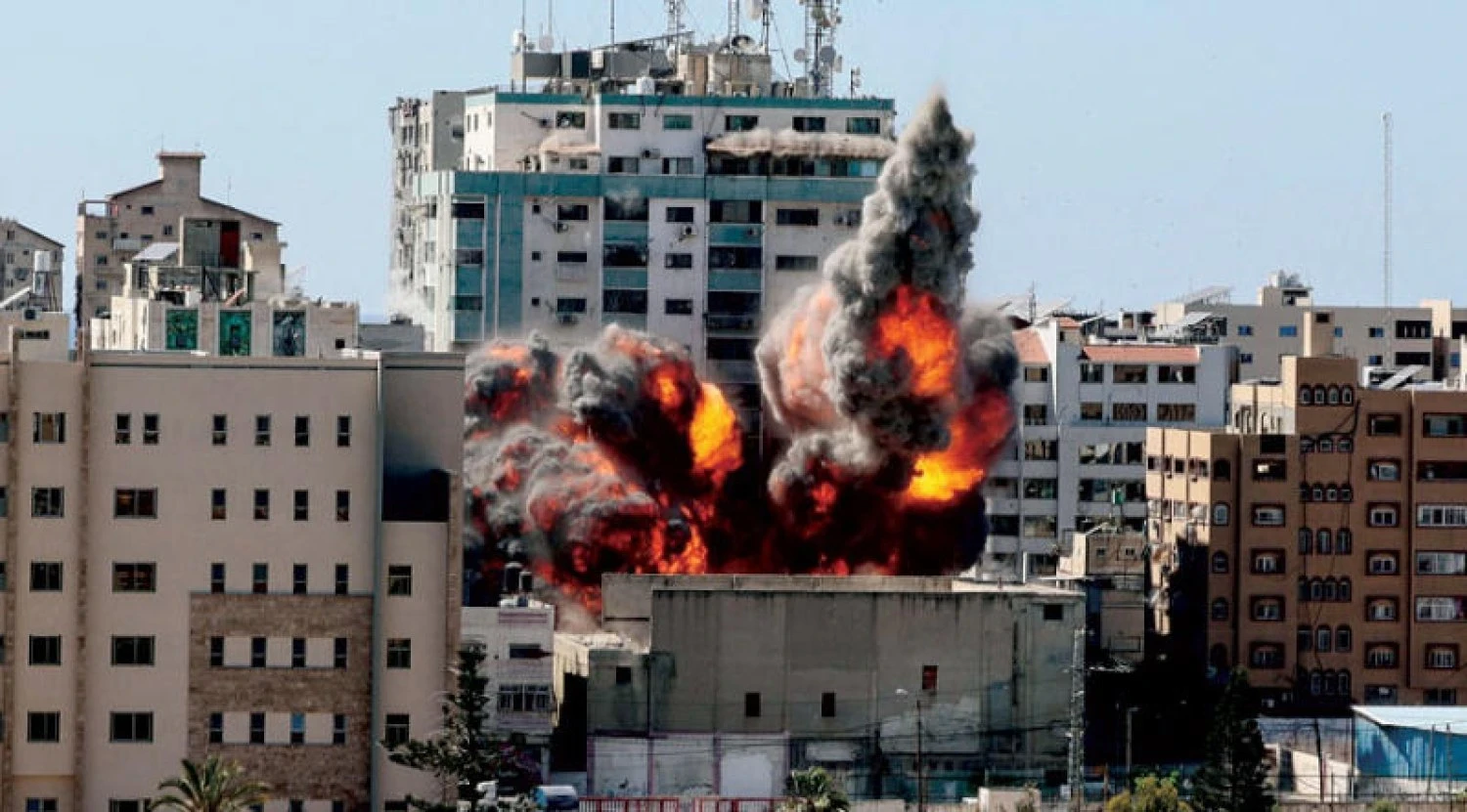 تفسير رؤية الانفجار في الأحلام وفقًا لمختلف المفسرين