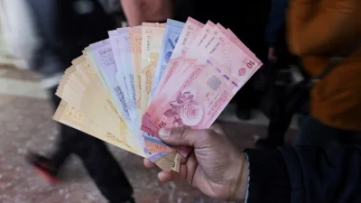 تراجع جديد لليرة السورية الآن