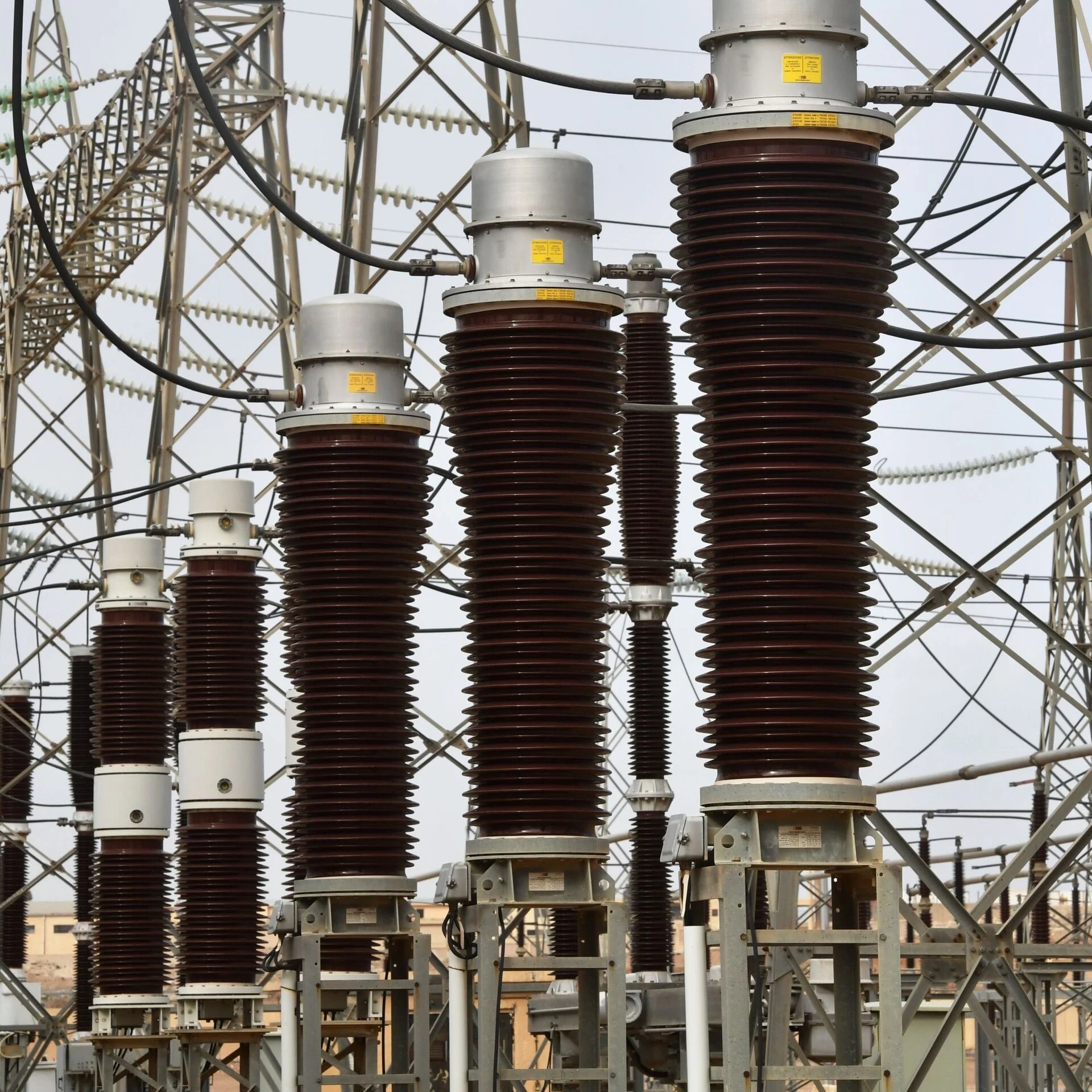 صناعيو دمشق يقترحون حلولًا لتخفيض أسعار الكهرباء وتجاوز التحديات