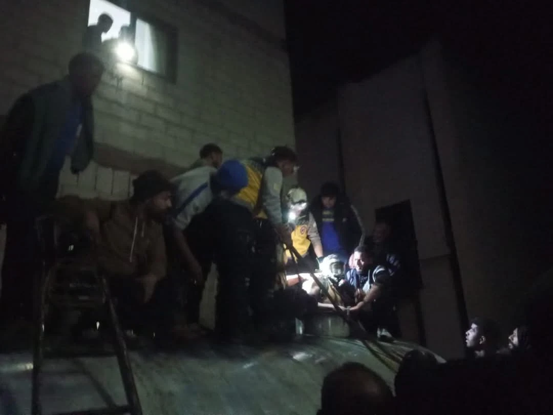 وفـ.ـاة 5 عمال اخـتنـا.قاً داخل خزان ديزل في مسـتودع محـ.ـروقـات قرب دوما