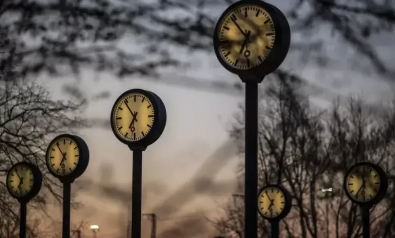 ترمب: تغيير الساعة "مزعج ومكلف"... ويطالب بإلغائه بالكامل