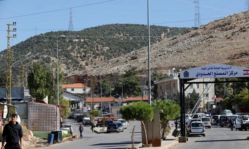 لبنان يفرض رسوم جديدة على السوريين