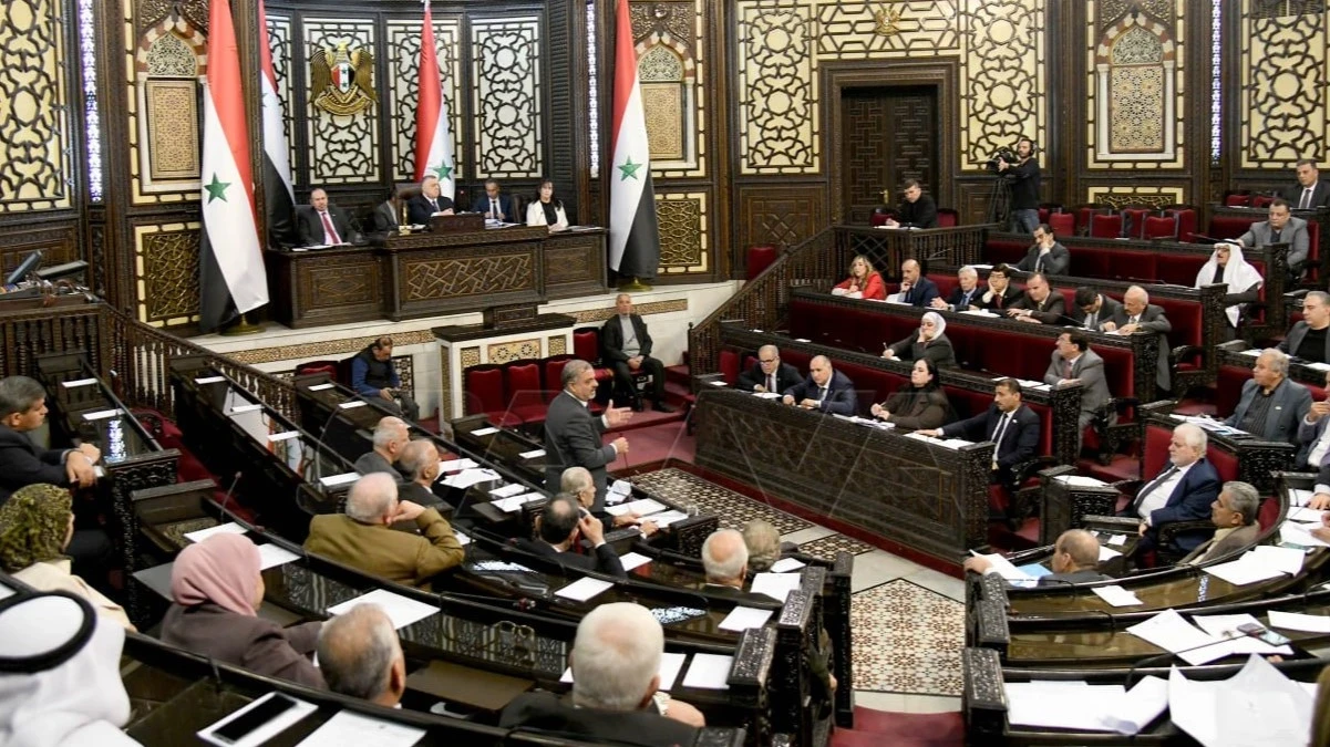 البرلـمان السوري يوافـق على إنشـاء جامعة خاصـة لدراسة اللاهـوت والفلـسفة في دمشق