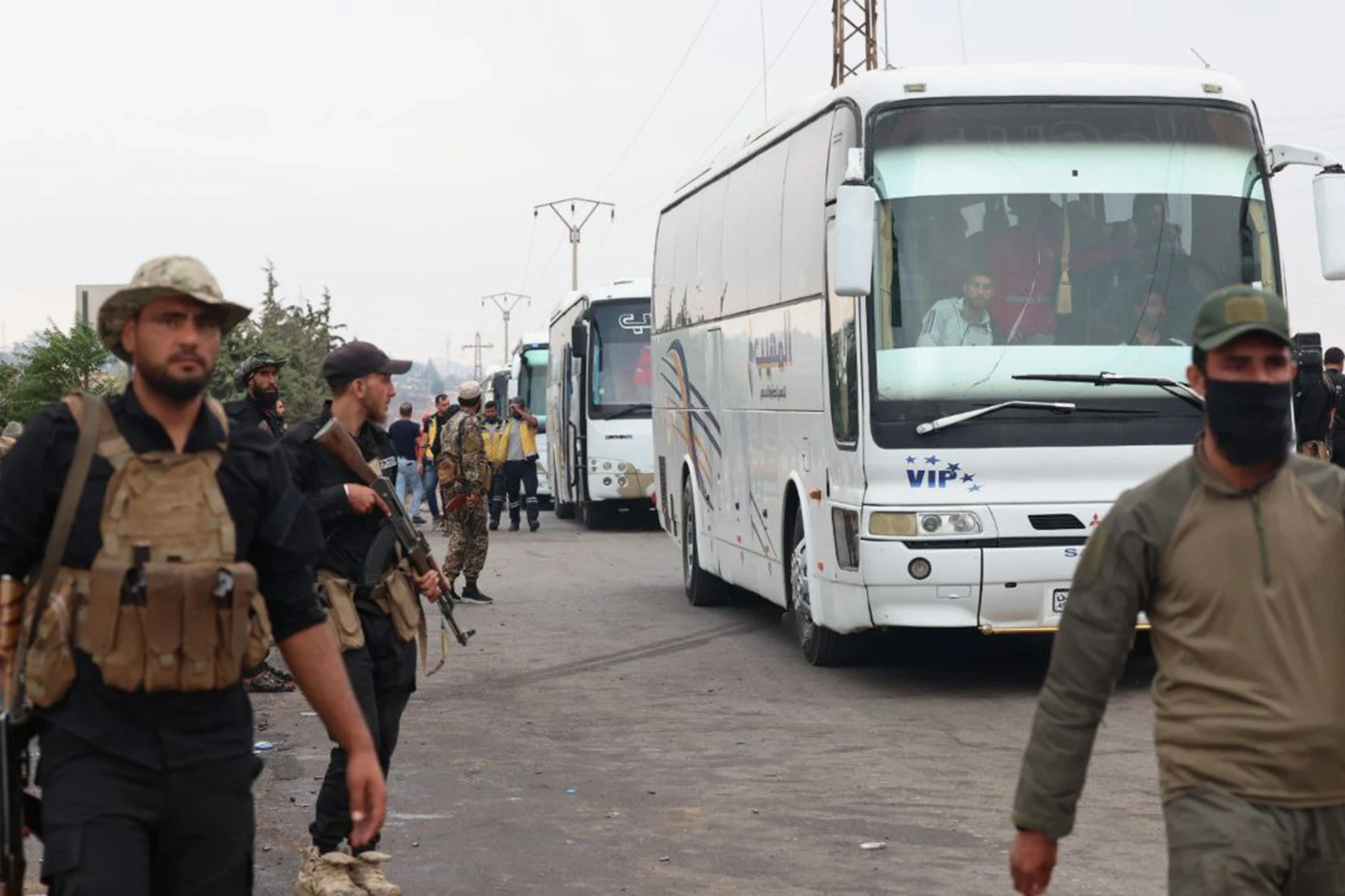 الداخلية تسلّم محتجزين في السويداء وتؤكد استمرار جهود الاستقرار