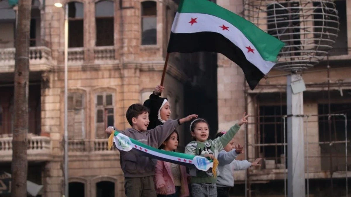 ساويرس يعلـق على ربـط أحـد متابـعيه السـوريين بين مـر.ضـه والثـورة السورية