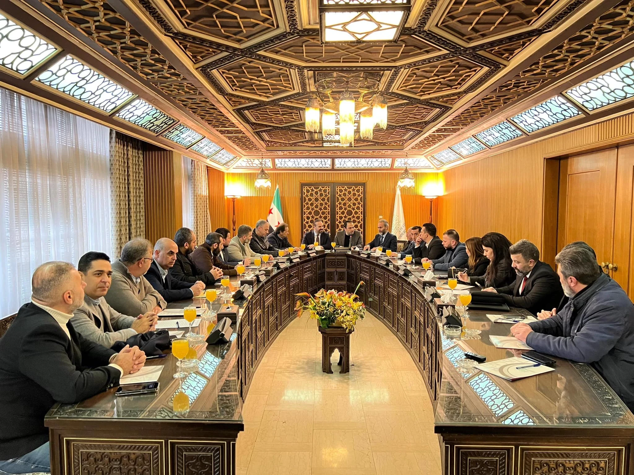 غرفة تجارة دمشق تبحث تمثيل قطاع الأدوية وتعزيز التعاون مع نقابة الصيادلة